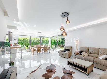 Pronájem domu/vily, 153 m²