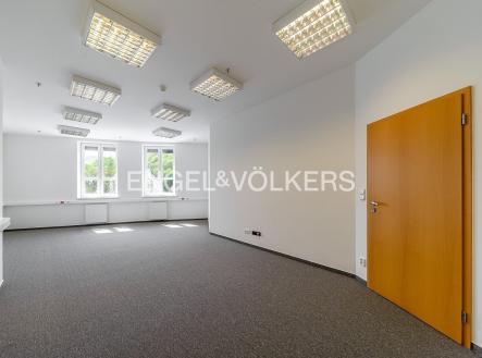 Pronájem kanceláře, 34 m²