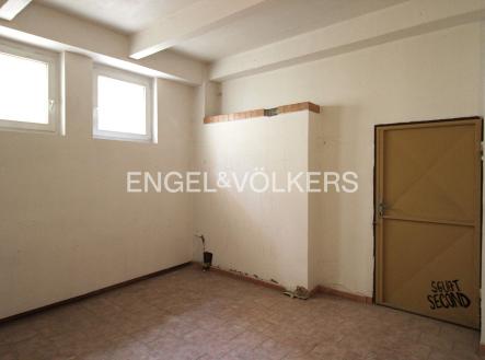 Pronájem komerčního objektu, sklad, 16 m²