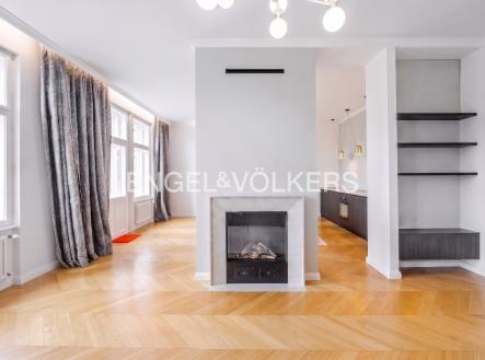 Pronájem bytu, 4+1, 142 m²