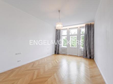 Pronájem bytu, 4+1, 142 m²