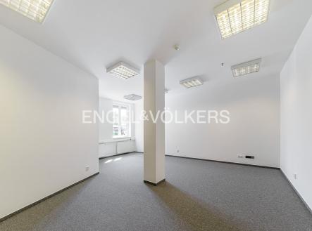 Pronájem kanceláře, 34 m²