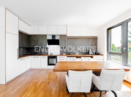 Pronájem bytu, 4+kk, 120 m²