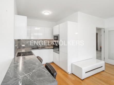 Pronájem bytu, 3+kk, 72 m²