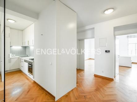 Pronájem bytu, 4+kk, 102 m²