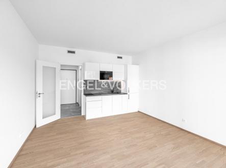 Pronájem bytu, 1+kk, 32 m²