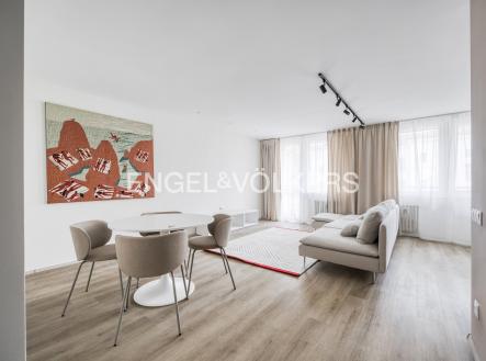 Pronájem bytu, 2+kk, 62 m²
