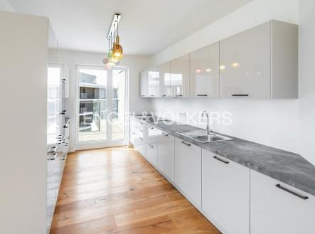Pronájem bytu, 3+kk, 93 m²