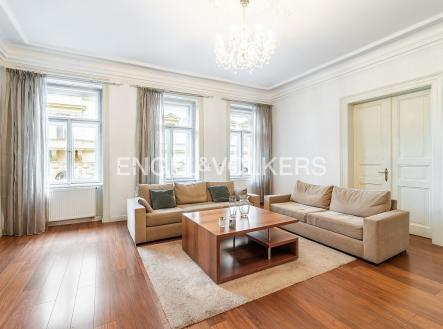 Pronájem bytu, 4+1, 154 m²