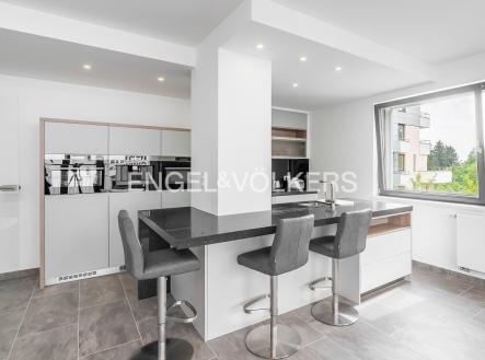Pronájem bytu, 3+kk, 97 m²