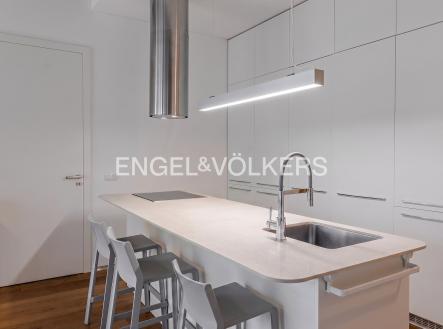 Pronájem bytu, 4+kk, 155 m²