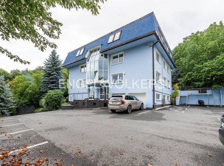 Pronájem samostatné administrativní budovy 700 m² na Praze 6