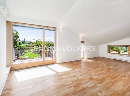 Pronájem domu/vily, 140 m²
