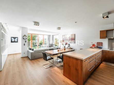 Pronájem domu/vily, 265 m²