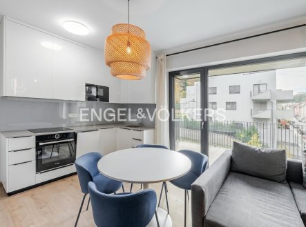 Pronájem bytu, 2+kk, 56 m²