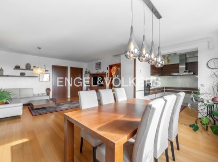 Prodej mezonetového bytu 6+kk 161 m² Na Dvorcích, Praha 4 - Krč
