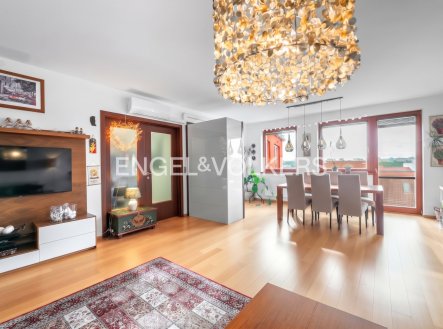 Prodej bytu, 6+kk, 161 m²