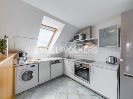 Pronájem bytu, 4+kk, 140 m²
