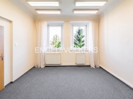 Pronájem kanceláře, 32 m²