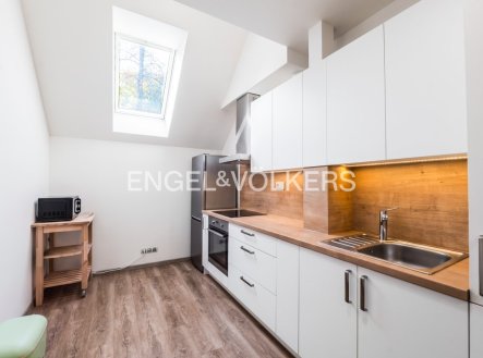 Pronájem bytu, 5+1, 130 m²