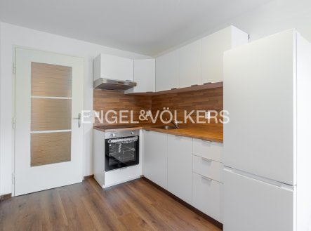 Pronájem bytu, 2+kk, 45 m²