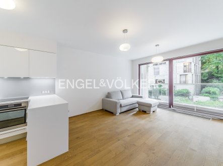 Pronájem bytu, 2+kk, 58 m²