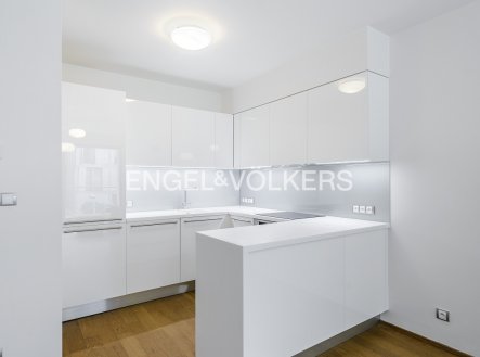 Pronájem bytu, 2+kk, 58 m²