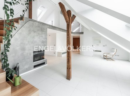 Pronájem bytu, 5+1, 205 m²