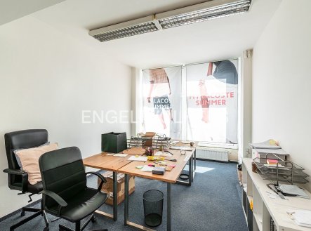 Pronájem kanceláře, 91 m²