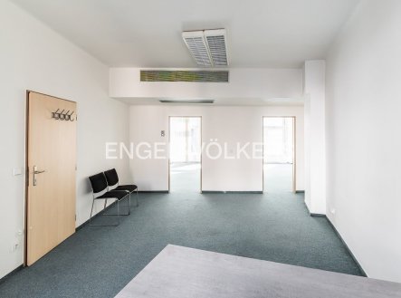 Pronájem kanceláře, 73 m²