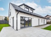 Pronájem domu/vily, 166 m²