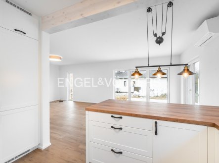 Pronájem domu/vily, 166 m²