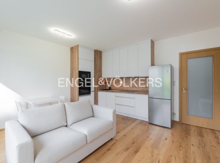 Pronájem bytu, 2+kk, 44 m²