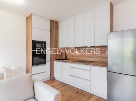 Pronájem bytu, 2+kk, 44 m²