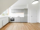 Pronájem bytu, 3+kk, 80 m²