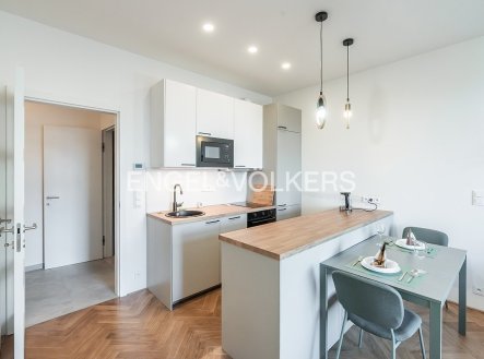 Pronájem bytu, 2+kk, 44 m²