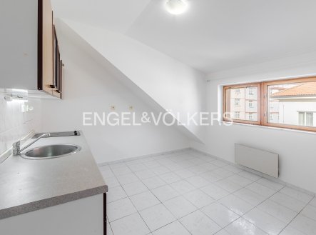 Pronájem bytu, 1+1, 43 m²