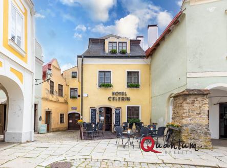 Prodej - historický objekt, 1 465 m²