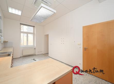 Pronájem - komerční objekt, jiný, 18 m²