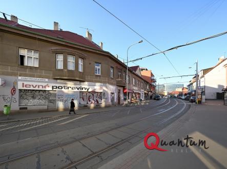 Prodej - nájemní dům, 464 m²