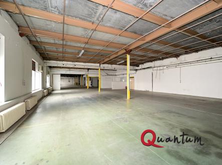 Pronájem - komerční objekt, sklad, 1 100 m²