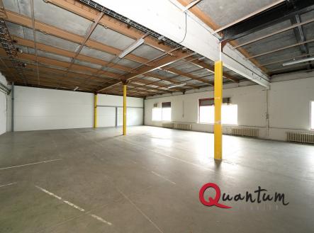 Pronájem - komerční objekt, sklad, 1 100 m²