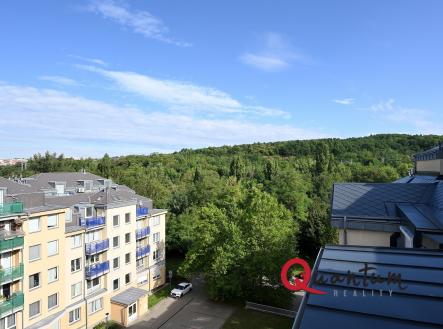 Pronájem bytu, 3+kk, 77 m²