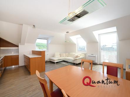 Pronájem bytu, 3+kk, 77 m²