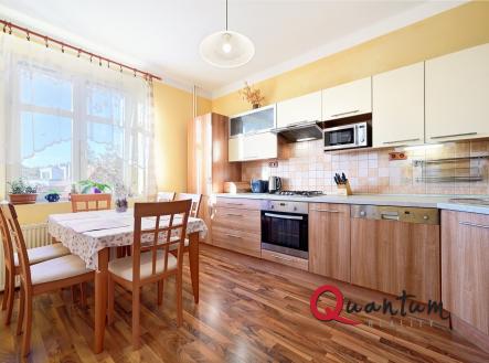 Prodej bytu, 3+1, 98 m²