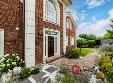 Prodej domu/vily, 327 m²