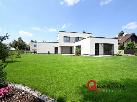 Pronájem domu/vily, 250 m²