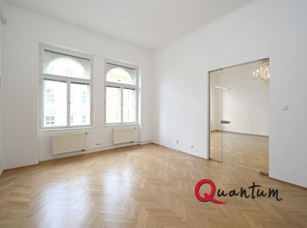 Pronájem kanceláře, 146 m²