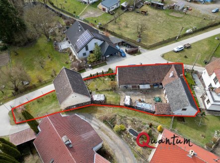Prodej rodinného domu 4+1 s kůlnami a stodolou, pozemek 648 m2, Ústrašice, okr. Tábor