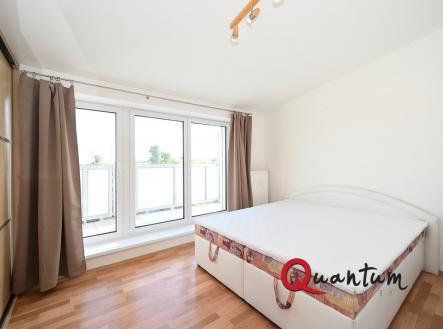 Pronájem bytu, 2+kk, 66 m²